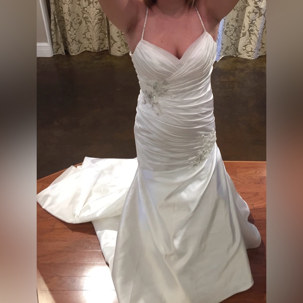 Brand New with Tags Size 10 Sophia Tolli wedding gown